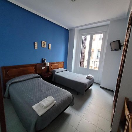 Hostal Pan America Madryt Zewnętrze zdjęcie