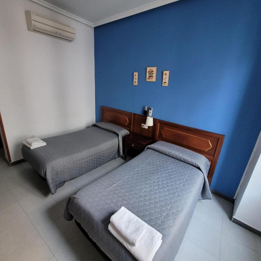 Hostal Pan America Madryt Zewnętrze zdjęcie