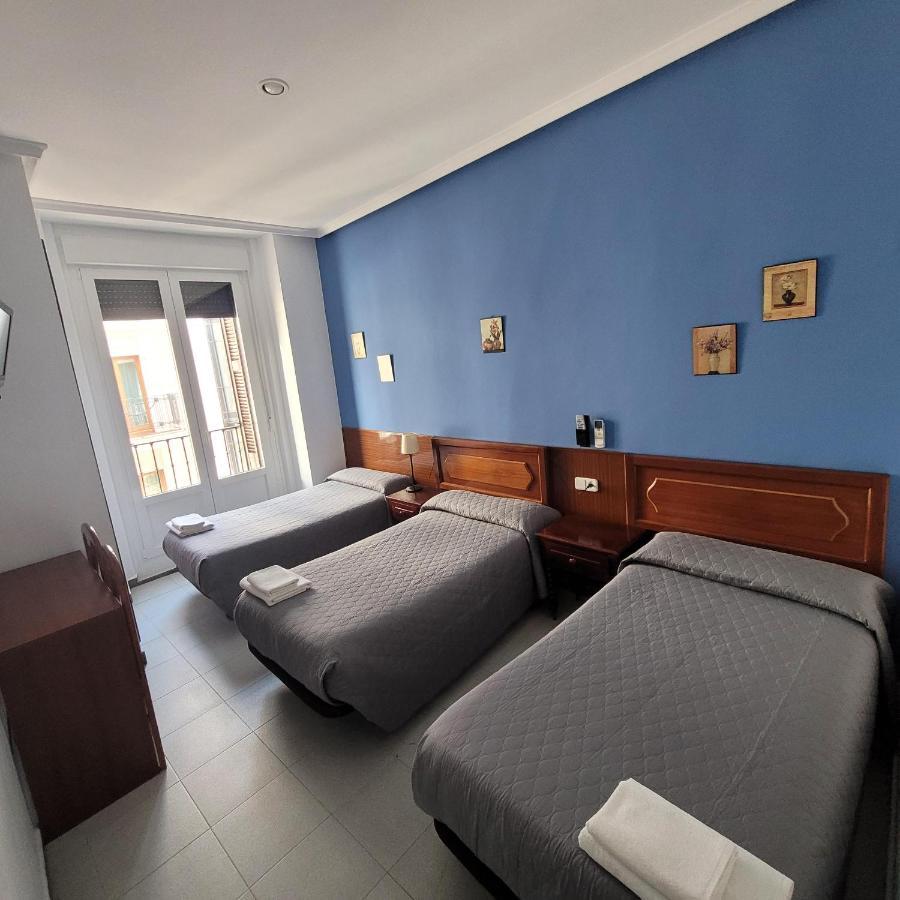Hostal Pan America Madryt Zewnętrze zdjęcie